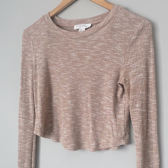 Forever21 Long Sleeve - Picture 2 of 4